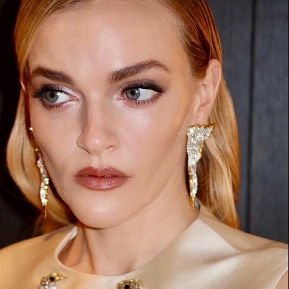 Alexis Bittar Solanales Crystal Cascade Post Earrings - Picture 2 of 6